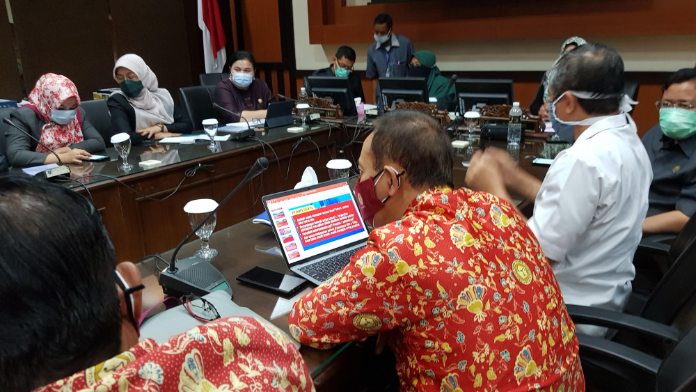 Ribuan Tenaga Ponkesdes di Jatim Belum Terima Gaji Selama Enam Bulan